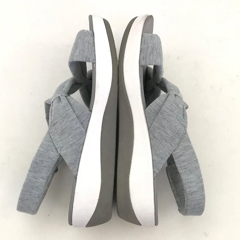 CLOUDSTEPPERS By CLARKS Cushion Soft Sandals Gray Women’s Size 6